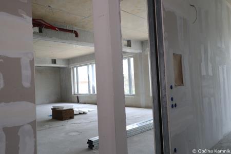 Ogled gradbišča nove Osnovne šole Frana Albrehta in seznanitev s potekom del občinskih svetnikov (19)